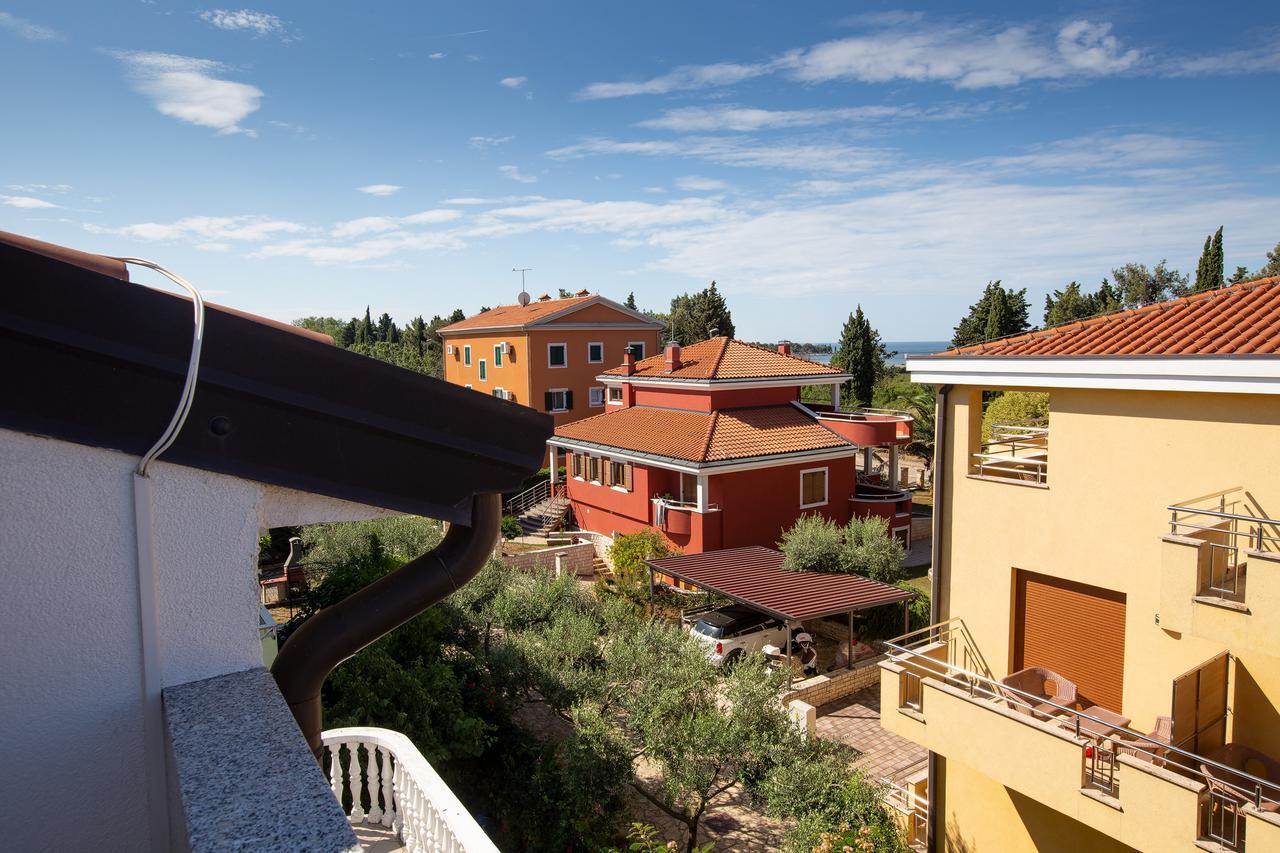 Apartments Michelle Umag Extérieur photo